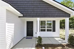 221 S 5th St, Spring Lake, NC 28390 - Photo 4