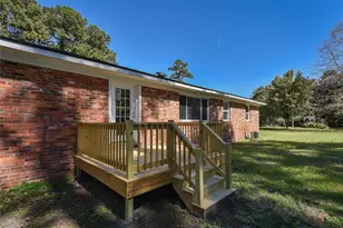 439 McNatt St, Maxton, NC 28364 - Photo 12