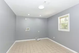 439 McNatt St, Maxton, NC 28364 - Photo 10