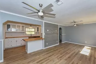 439 McNatt St, Maxton, NC 28364 - Photo 8