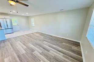502 E 19th St, Lumberton, NC 28358 - Photo 6