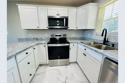 502 E 19th Street, Lumberton, NC 28358 - Photo 12