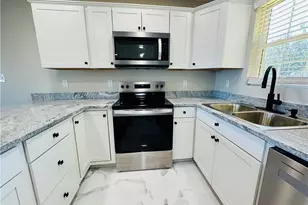 502 E 19th St, Lumberton, NC 28358 - Photo 12
