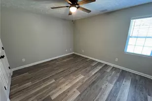 502 E 19th St, Lumberton, NC 28358 - Photo 18