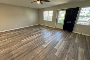 502 E 19th St, Lumberton, NC 28358 - Photo 14