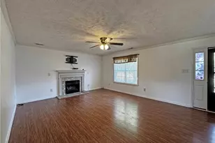 5508 Rising Ridge Dr, Hope Mills, NC 28348 - Photo 4