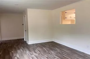 212 Peachtree St, Red Springs, NC 28377 - Photo 2