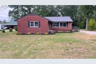 212 Peachtree Street, Red Springs, NC 28377 - Photo 1