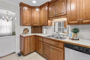5209 Miranda Dr, Hope Mills, NC 28348 - Photo 14