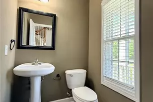 422 Jamestown Ave, Fayetteville, NC 28303 - Photo 8