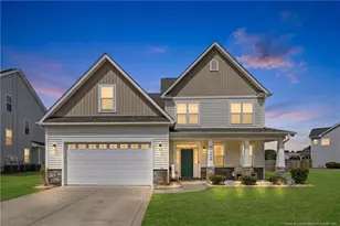 333 Wishaw Ct, Hope Mills, NC 28348 - Photo 2