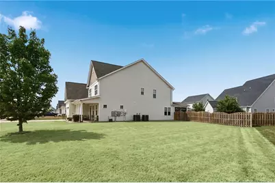 333 Wishaw Court, Hope Mills, NC 28348 - Photo 4