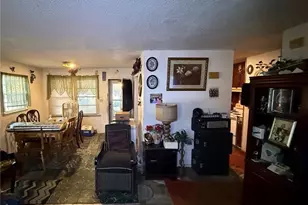 112 Victoria Dr, Parkton, NC 28371 - Photo 2