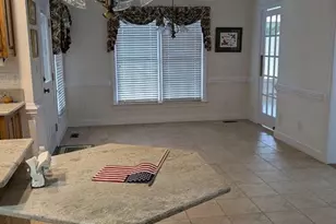 3647 Lakeshore Dr, Hope Mills, NC 28348 - Photo 10