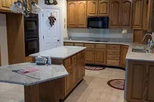 3647 Lakeshore Dr, Hope Mills, NC 28348 - Photo 8
