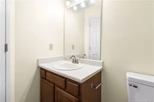 5772 Pepperbush Dr, Fayetteville, NC 28304 - Photo 18
