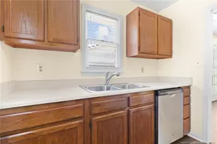 5772 Pepperbush Dr, Fayetteville, NC 28304 - Photo 12