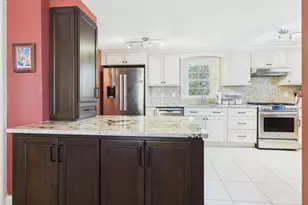 524 Carthage St, Cameron, NC 28326 - Photo 14