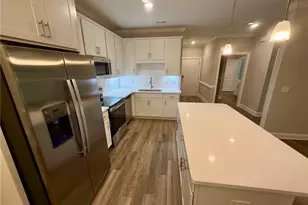 188 Gallery Dr, Spring Lake, NC 28390 - Photo 6