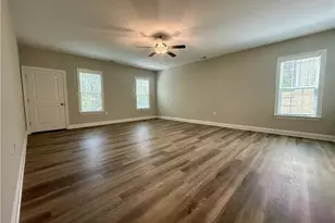 188 Gallery Dr, Spring Lake, NC 28390 - Photo 8