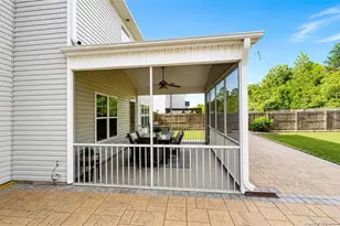 3541 Castlefield Ln, Fayetteville, NC 28306 - Photo 2