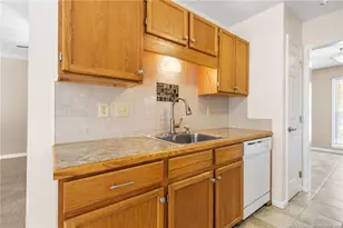 2259 Skyview Dr, Fayetteville, NC 28304 - Photo 10