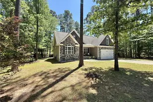 275 Maplewood Dr, Sanford, NC 27332 - Photo 2