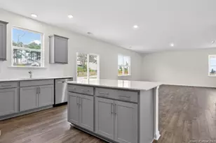 735 Lazy Elm Ln, Aberdeen, NC 28315 - Photo 6