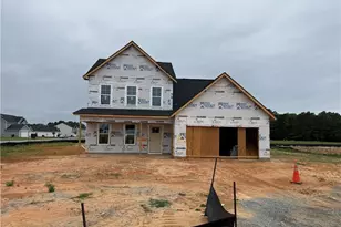 46 Baxley Dr, Dunn, NC 28334 - Photo 1