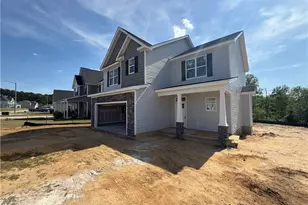 2129 Stonewash Dr, Fayetteville, NC 28306 - Photo 2