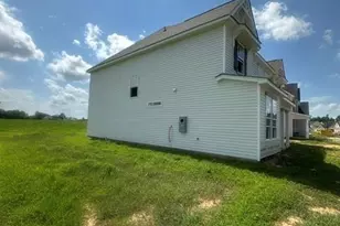 240 Margot Manor Dr, Benson, NC 27504 - Photo 2
