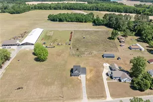 336 W Parkton Tobemory Rd, Parkton, NC 28371 - Photo 34
