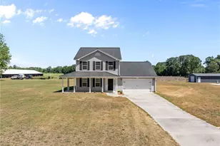 336 W Parkton Tobemory Rd, Parkton, NC 28371 - Photo 2