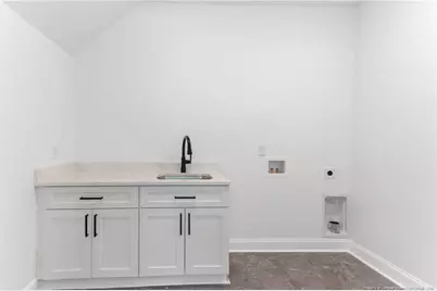995 E Central Avenue, Raeford, NC 28376 - Photo 30