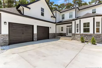 995 E Central Avenue, Raeford, NC 28376 - Photo 2