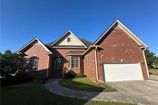 510 Cherry Ln, Lumberton, NC 28358 - Photo 2