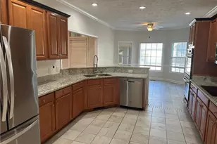 510 Cherry Ln, Lumberton, NC 28358 - Photo 4