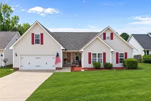 2608 Gressitt Point lane, Fayetteville, NC 28306 - Photo 2