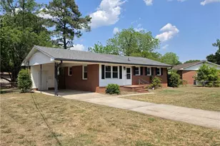 220 Cecil Ave, Spring Lake, NC 28390 - Photo 2