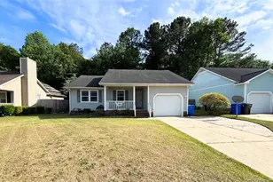 5595 Arapahoe Ct, Fayetteville, NC 28304 - Photo 2