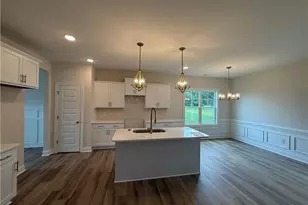 133 Margot Manor Dr, Benson, NC 27504 - Photo 4