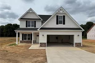 133 Margot Manor Dr, Benson, NC 27504 - Photo 1