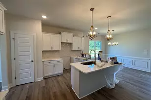 133 Margot Manor Dr, Benson, NC 27504 - Photo 4