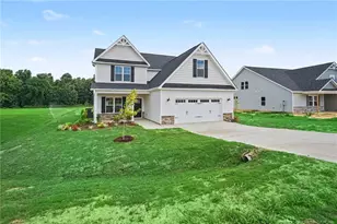 133 Margot Manor Dr, Benson, NC 27504 - Photo 2