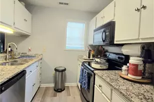 2717 Preston Wood Ln, Fayetteville, NC 28304 - Photo 16
