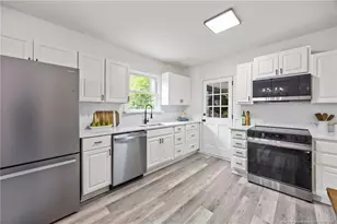 905 Riverside Blvd, Lumberton, NC 28358 - Photo 2