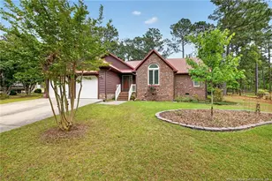 30 Racquet Ct, Sanford, NC 27332 - Photo 2