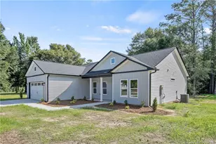1434 Halsey Loop, Hope Mills, NC 28348 - Photo 2