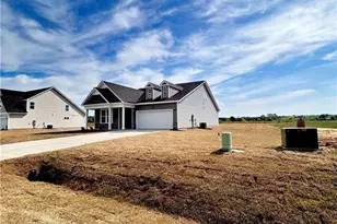 82 Maverick Ln, Dunn, NC 28334 - Photo 2
