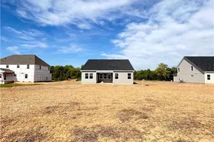 82 Maverick Ln, Dunn, NC 28334 - Photo 4